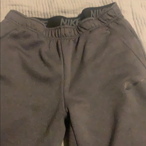 Nike Sweats - Picture 2 of 2